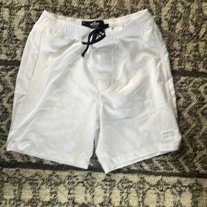 Hollister men’s size small California sport short.